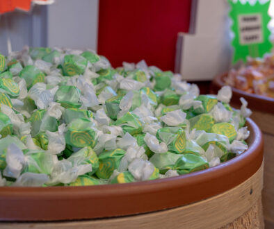 retail-dump-bin-display-benefits